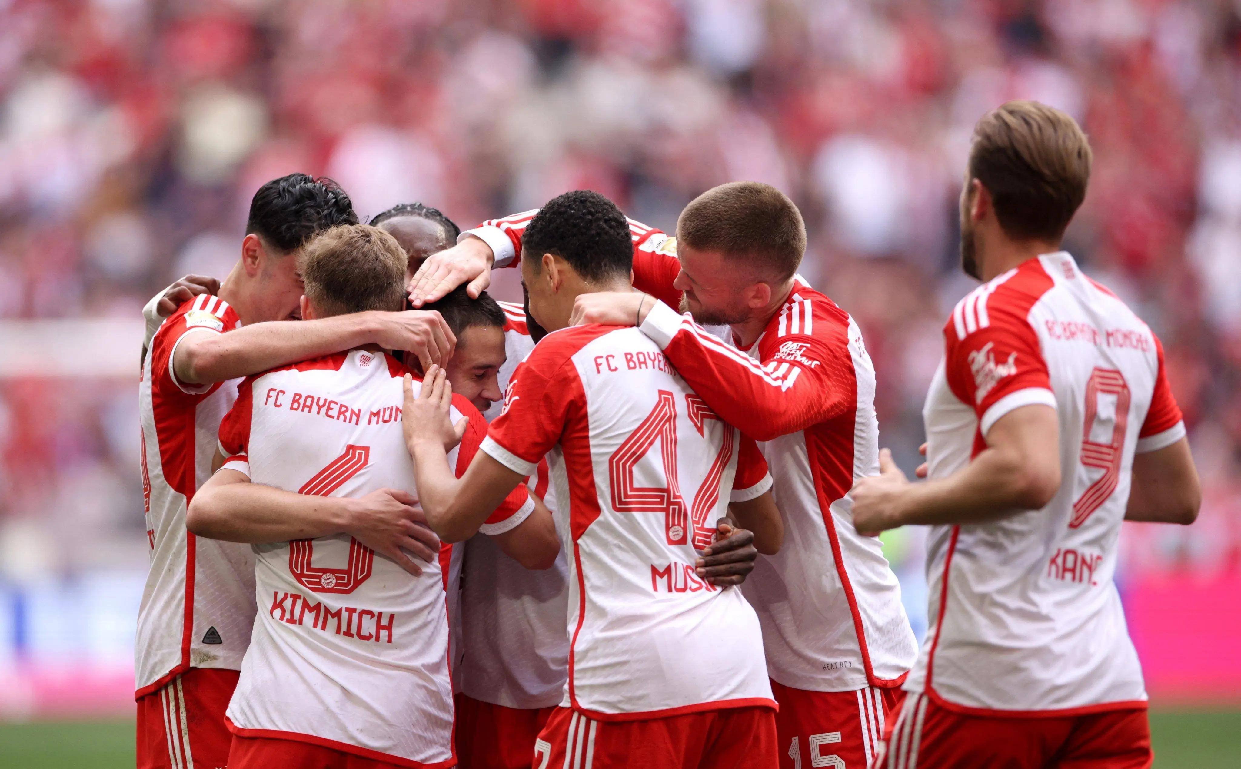 勒沃库森队员技术过人战胜对手的简单介绍