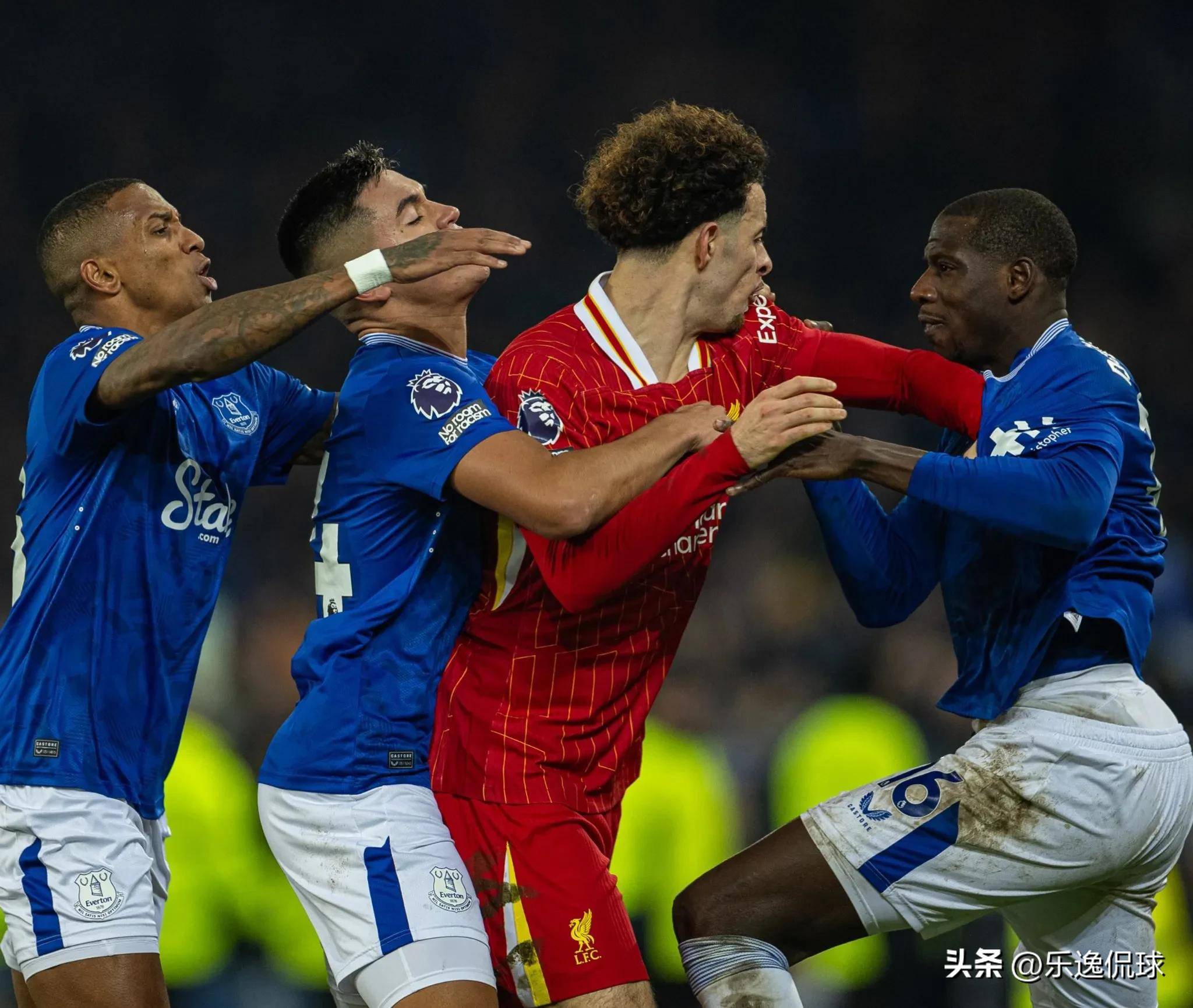 包含利物浦主帅战术调整失败,球队陷入混乱的词条 包含利物浦主帅战术调整失败,球队陷入混乱的词条