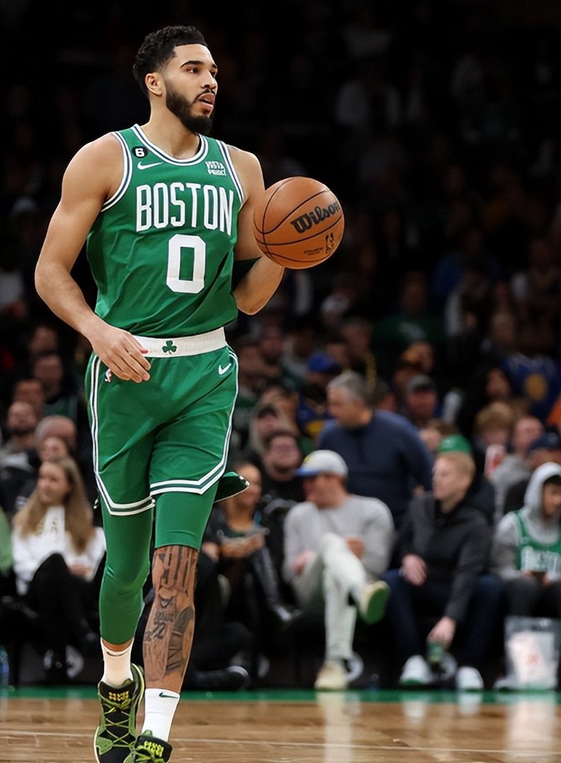 凯尔特人轻取马刺,乔治·希尔绝境逆转 凯尔特人轻取马刺,乔治·希尔绝境逆转