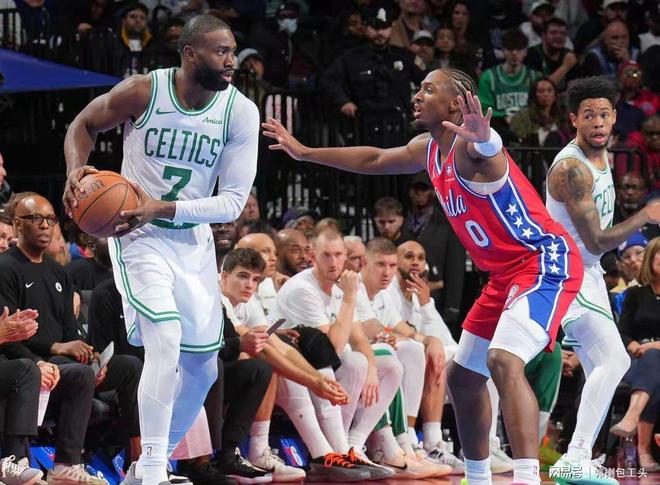 凯尔特人B队血洗76人,乔治·希尔关键制胜的简单介绍 凯尔特人B队血洗76人,乔治·希尔关键制胜的简单介绍