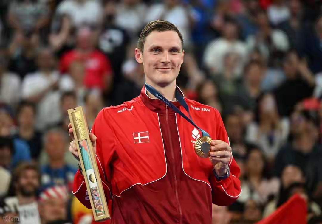 中国羽毛球队完胜法国羽毛球队,安赛龙惊艳世界 中国羽毛球队完胜法国羽毛球队,安赛龙惊艳世界