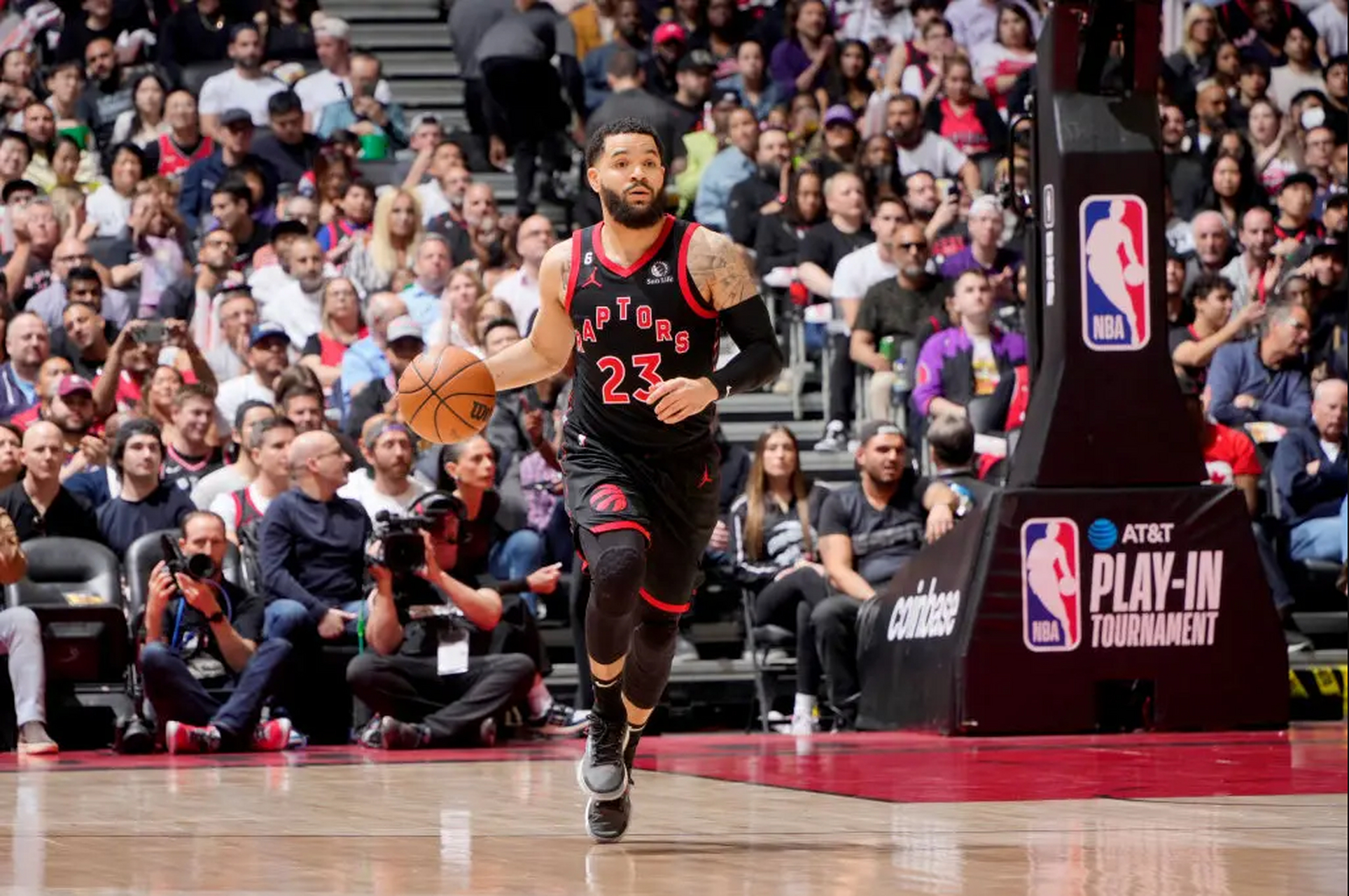 关于公牛完胜快船，范弗利特高光表现的信息