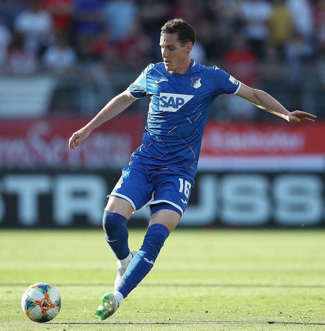 包含雄狮沃尔夫斯堡客场击败对手,跻身前列的词条 包含雄狮沃尔夫斯堡客场击败对手,跻身前列的词条