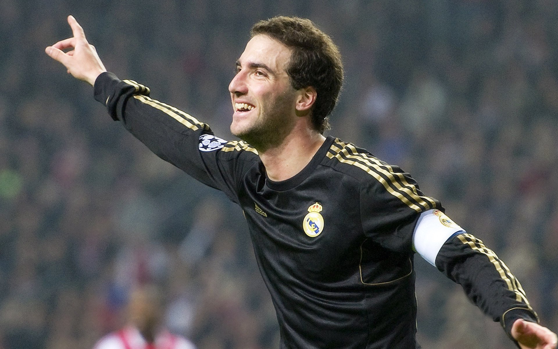 赛道与绿茵场的双重奏鸣,勒沃库森如何带走德国