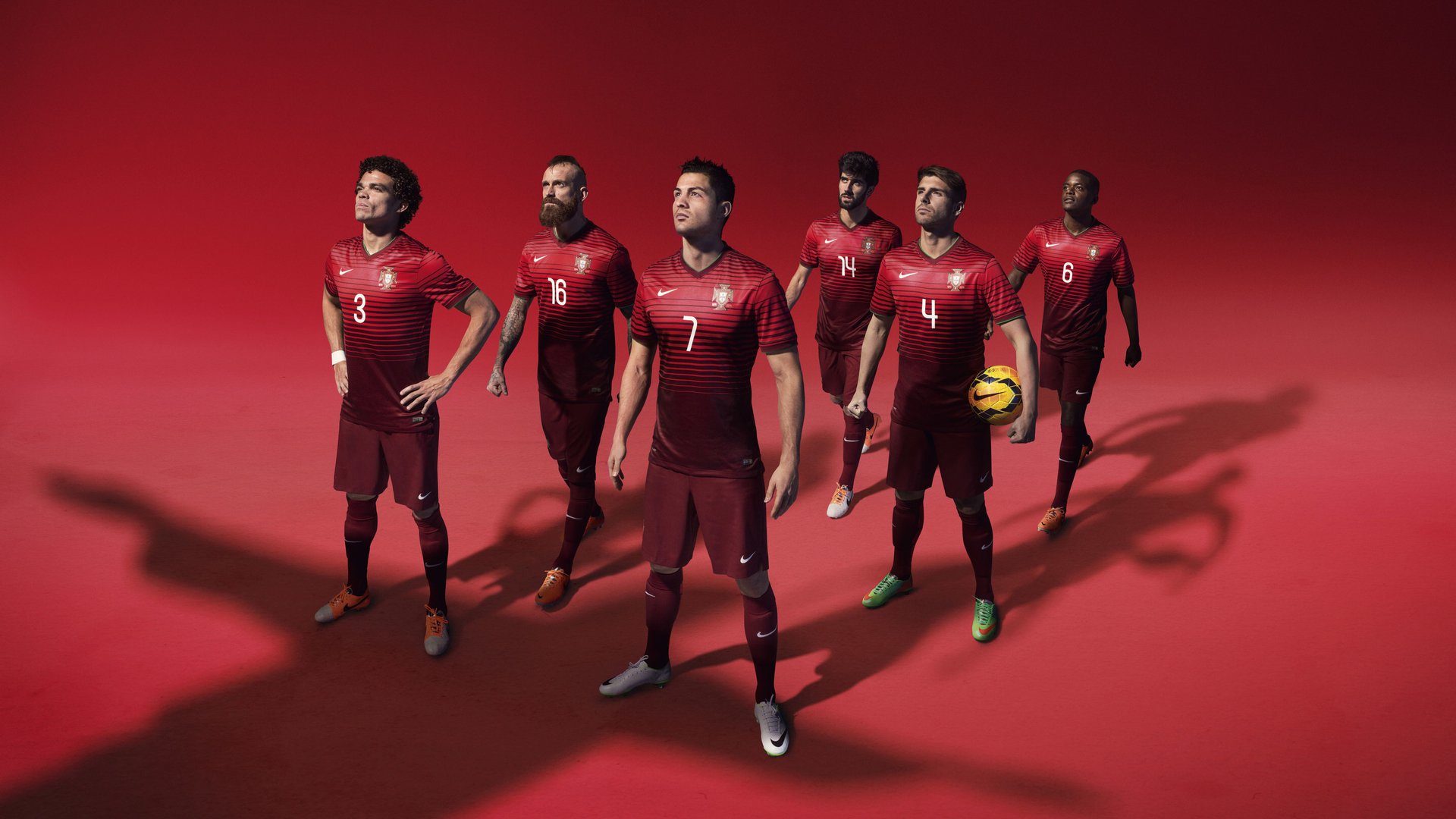 当福登闪耀全场，土耳其击溃袋鼠，足球世界里的唯一性证明